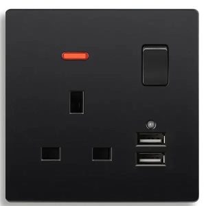 Single Socket with USB- Matt Black