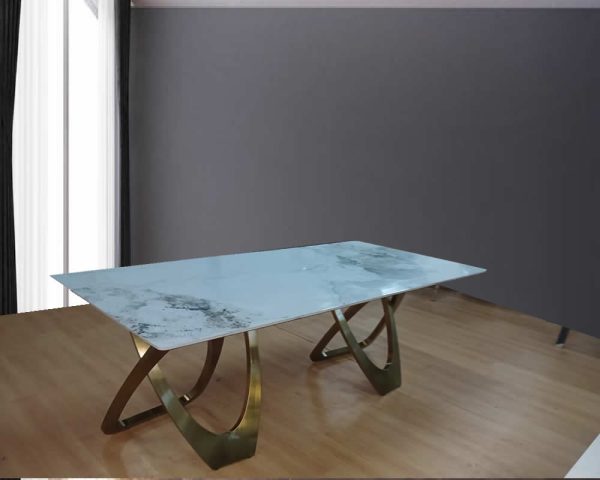 Dining Table in Nairobi